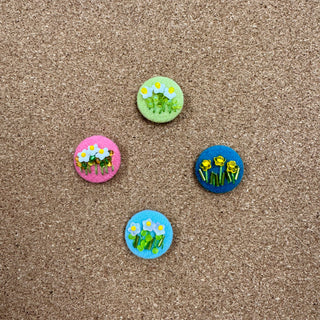 Merry L Covered Button Needle Minder