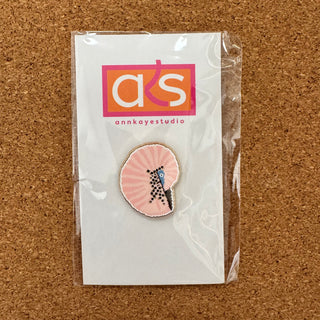 Baby's Ear Shell Needleminder