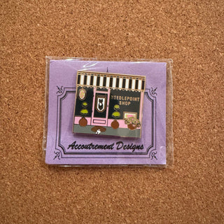 Green Needlepoint Shop Needle Minder