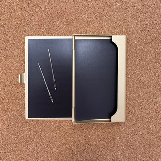 Magnetic Needle Holder - Gold