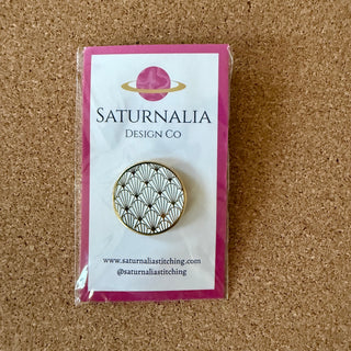 Shell Round Needle Minder