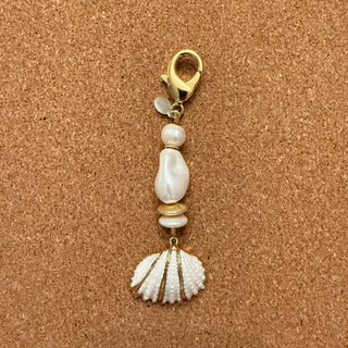 Pearl & Shell Scissor Fob